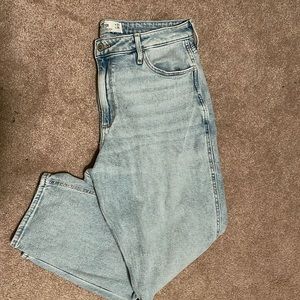 Hollister Mom Jeans